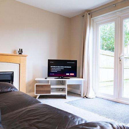 Entire 4 Bed Cosy Luxury Spacious House Huntingdon Exterior foto