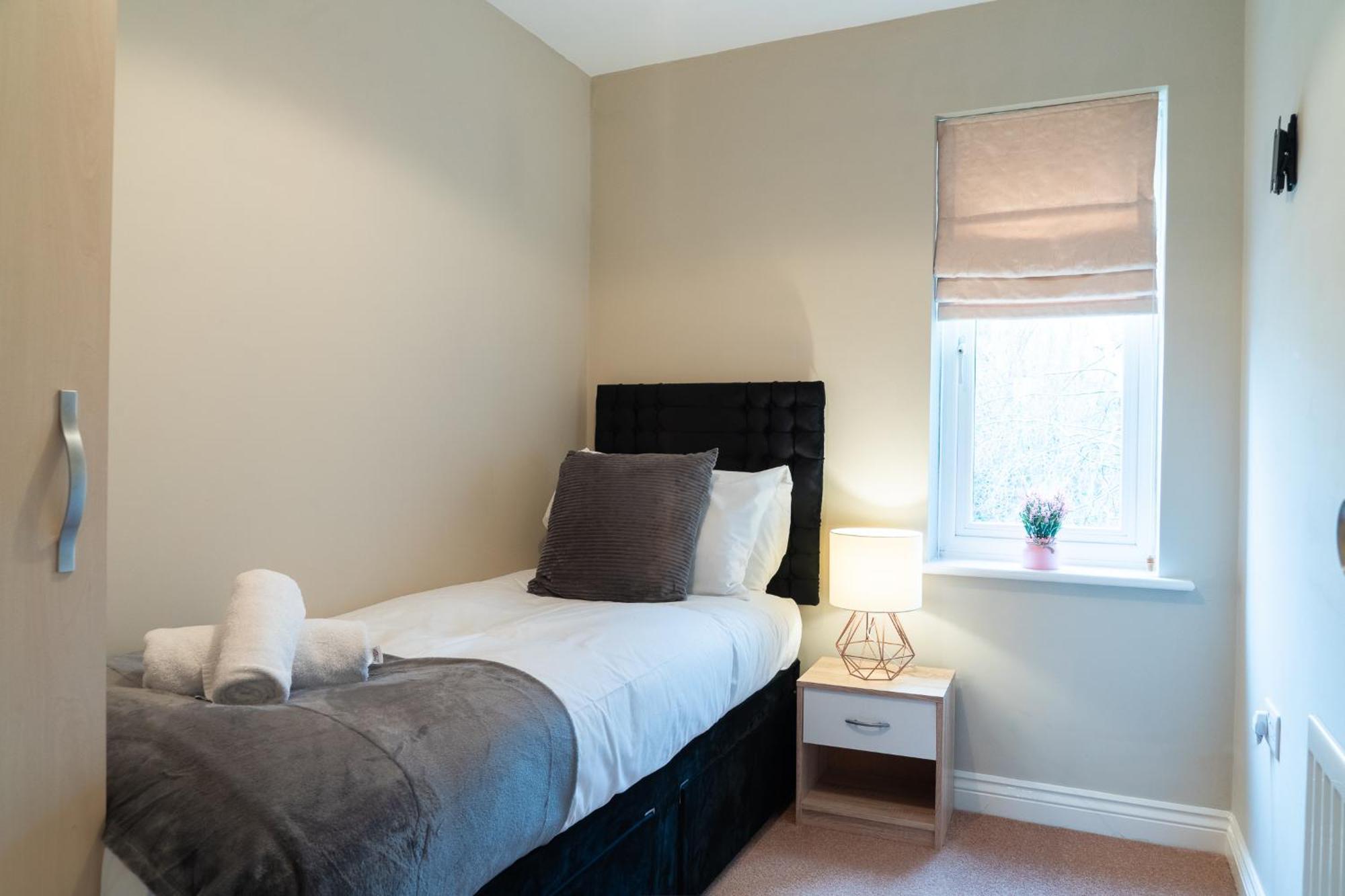 Entire 4 Bed Cosy Luxury Spacious House Huntingdon Exterior foto